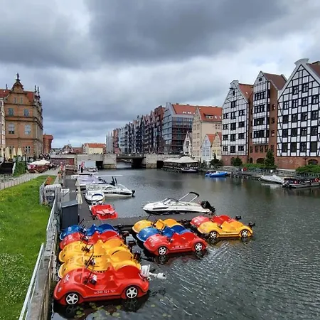 W Gdansku Stare Miasto, Neptun I Motlawa Gdaňsk