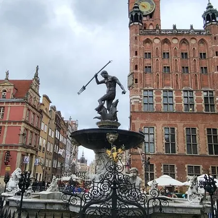 W Gdansku Stare Miasto, Neptun I Motlawa Lejlighed